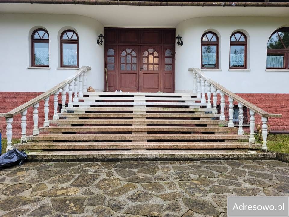 dom wolnostojący, 19 pokoi Skawinki, ul. Źródlana