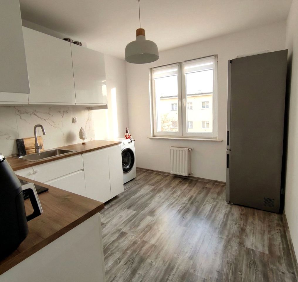 Mieszkanie 2-pokojowe Bydgoszcz Osiedle Leśne, ul. Topolowa. Zdjęcie 1