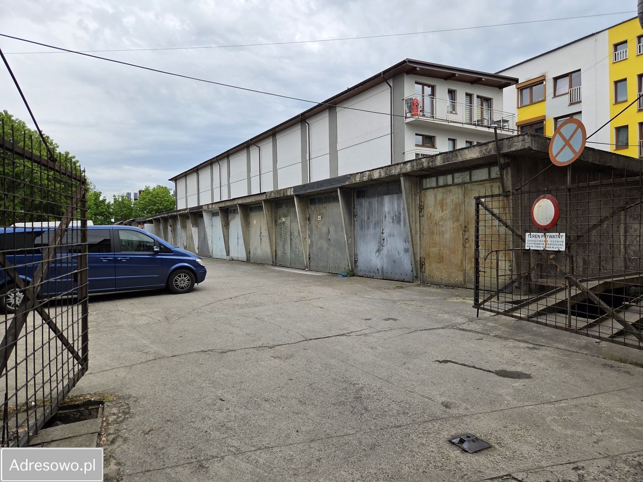 Garaż/miejsce parkingowe Kraków Czyżyny, ul. Centralna. Zdjęcie 2