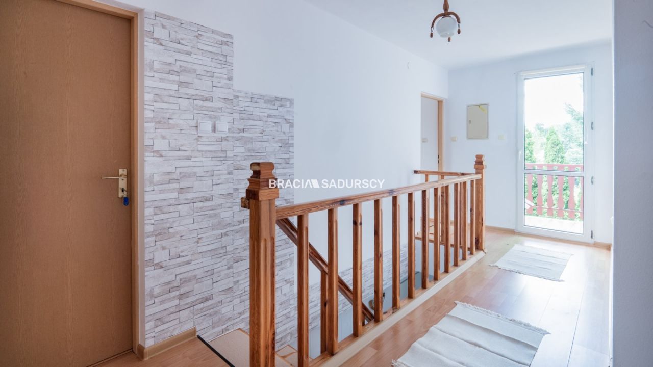 dom wolnostojący, 10 pokoi Łazy. Zdjęcie 22