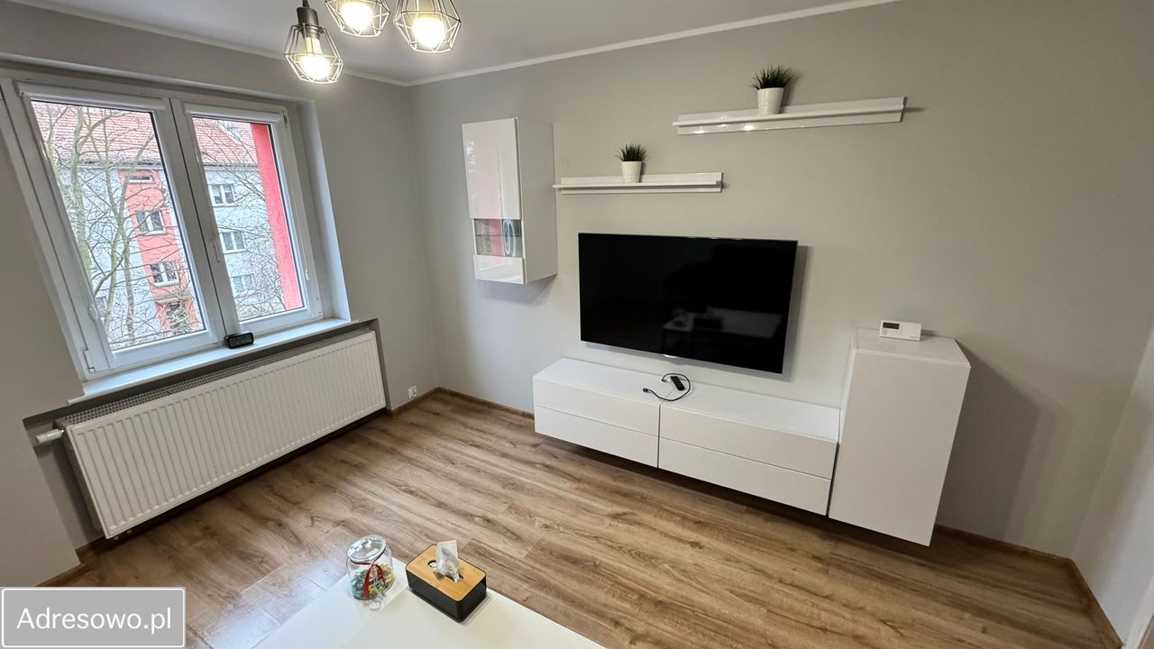 Mieszkanie 2-pokojowe Zabrze Centrum, ul. ks. Stanisława Brzóski. Zdjęcie 1