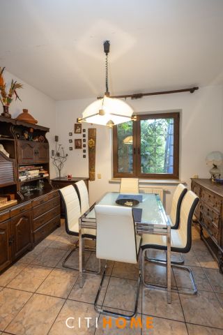 dom wolnostojący, 6 pokoi Łomianki. Zdjęcie 4