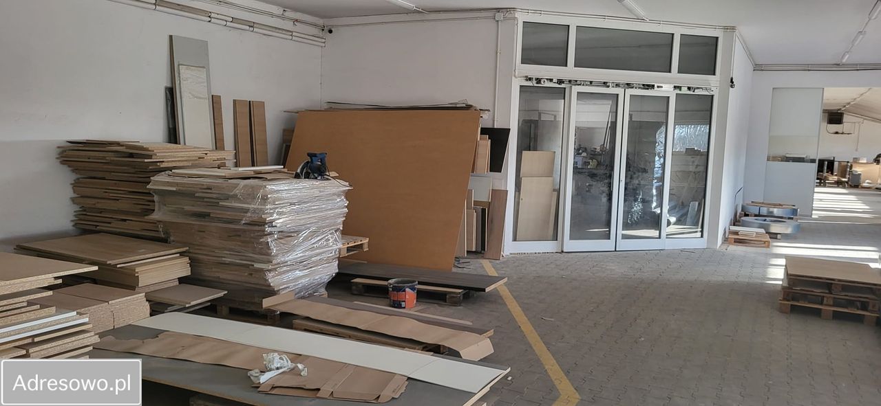 Hala/magazyn Brużyczka Mała. Zdjęcie 15