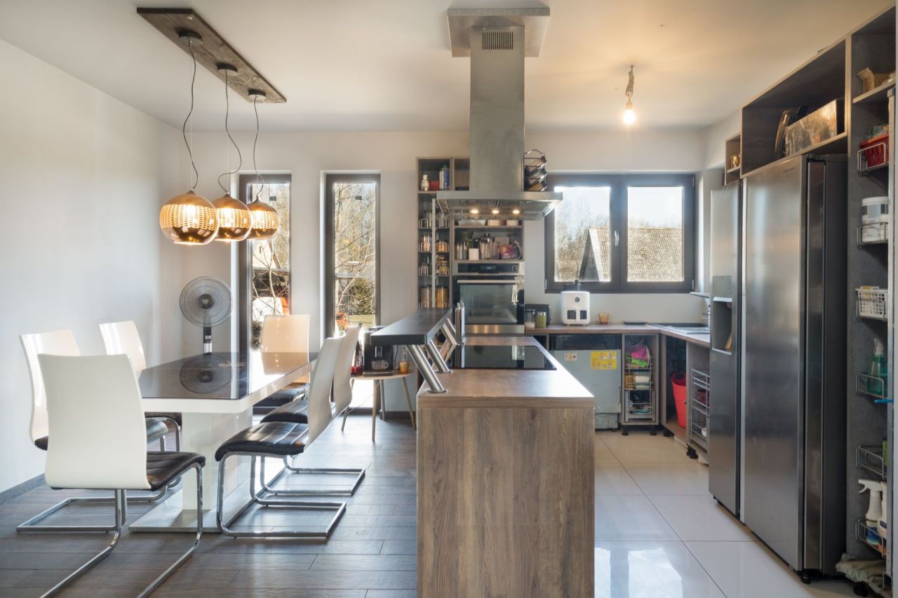 dom wolnostojący, 6 pokoi Hryniewicze. Zdjęcie 2