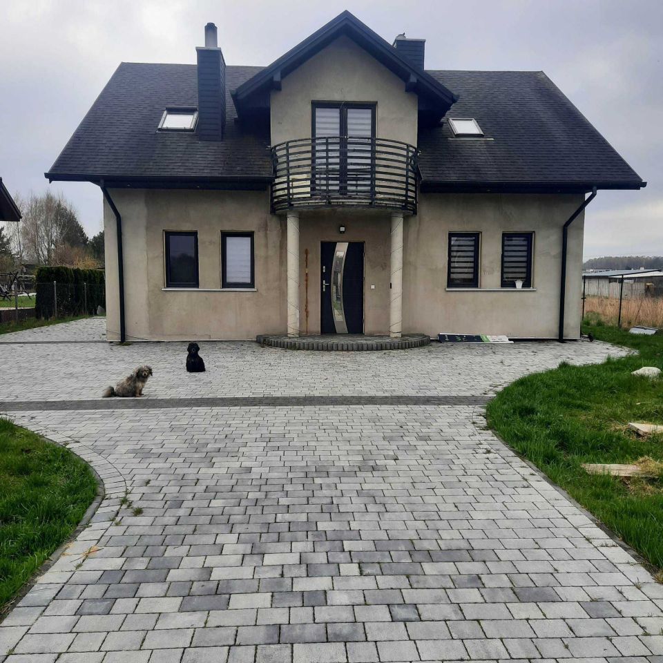 dom wolnostojący Ławy