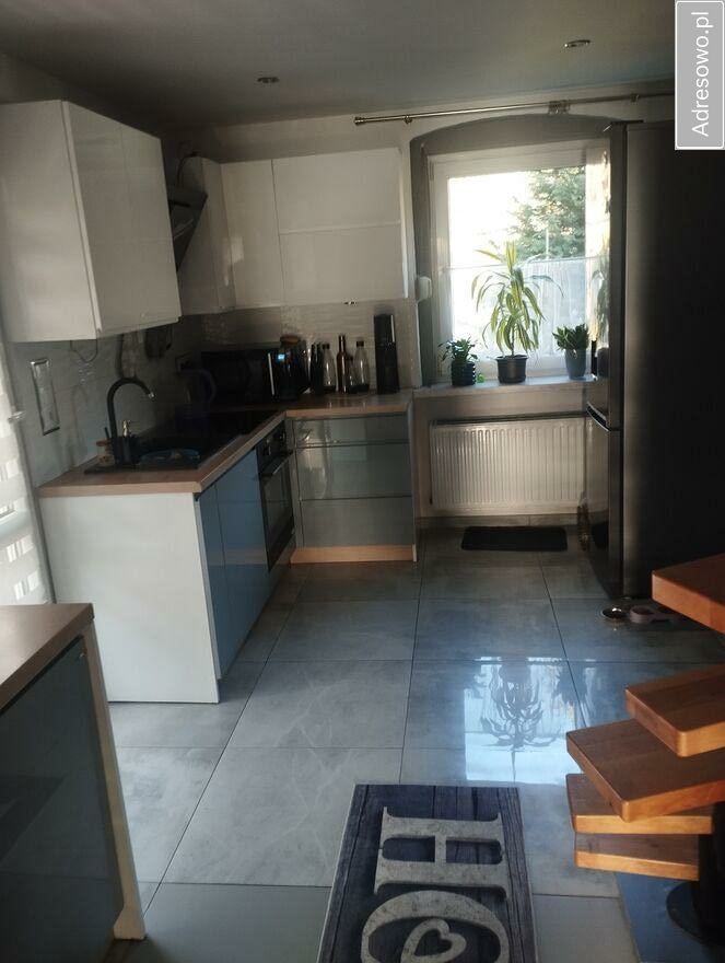 dom, 4 pokoje Jugów, ul. Jana. Zdjęcie 2