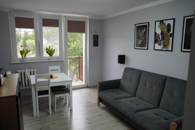 Mieszkanie 3-pokojowe Zielona Góra, ul. Tadeusza Zawadzkiego "Zośki". Zdjęcie 1