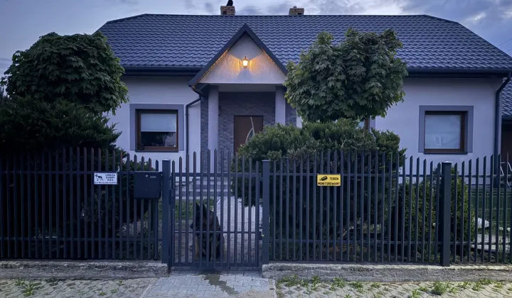 dom wolnostojący, 6 pokoi Białobiel