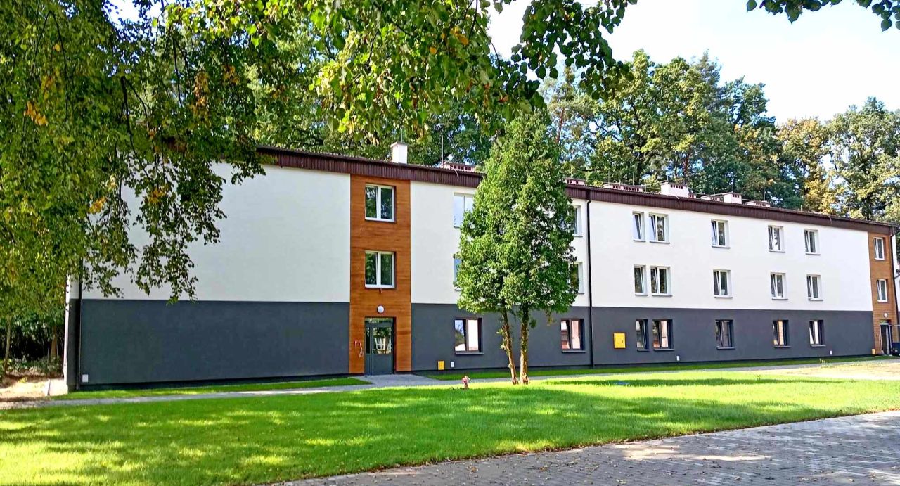 Mieszkanie 3-pokojowe Pustków-Osiedle. Zdjęcie 2