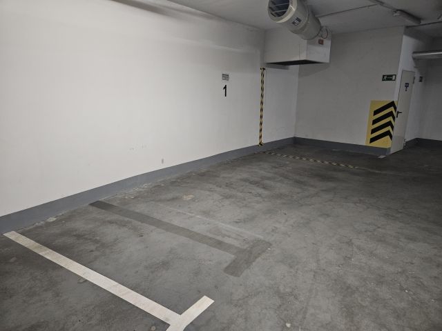 Garaż/miejsce parkingowe Kraków Ruczaj, ul. Lubostroń. Zdjęcie 1