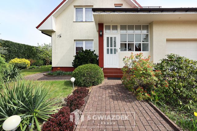 dom wolnostojący, 5 pokoi Szczecinek, ul. Cypriana Kamila Norwida. Zdjęcie 2