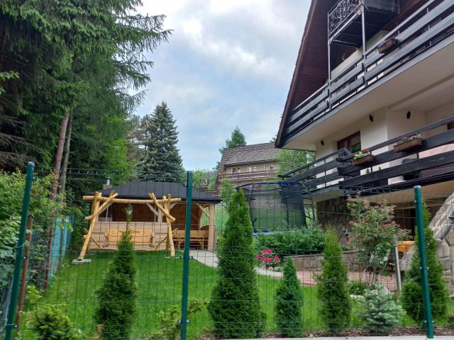 dom wolnostojący, 14 pokoi Kościelisko Karpielówka, ul. Karpielówka. Zdjęcie 1