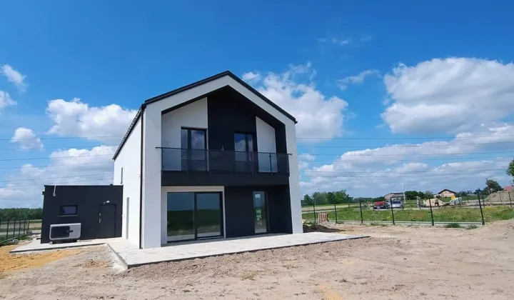 dom wolnostojący, 6 pokoi Wola Rakowa, ul. Południowa