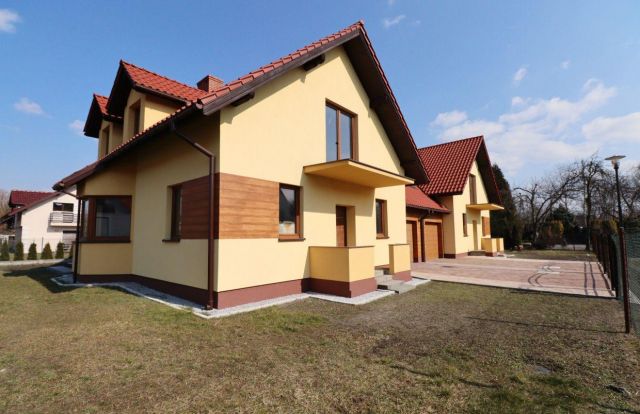 bliźniak, 5 pokoi Sosnowiec Modrzejów, ul. 27 Stycznia. Zdjęcie 1