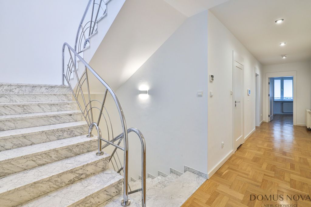 dom wolnostojący, 8 pokoi Warszawa Wilanów, ul. Królowej Marysieńki. Zdjęcie 18