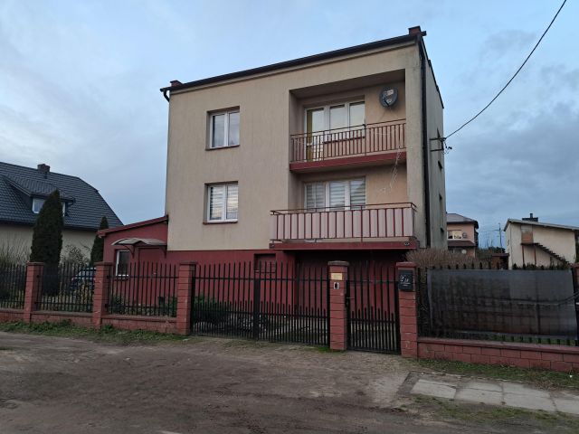 dom wolnostojący, 4 pokoje Rogozino, ul. Wiosenna. Zdjęcie 1