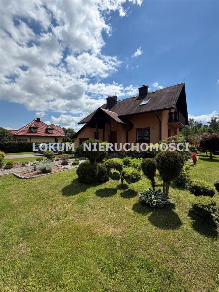 dom wolnostojący, 5 pokoi Bąków, ul. Łęgowa. Zdjęcie 1