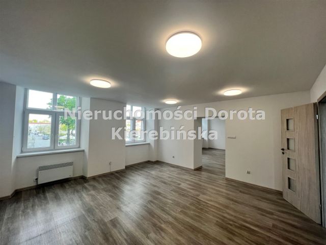 Lokal Tomaszów Mazowiecki, pl. Tadeusza Kościuszki. Zdjęcie 7