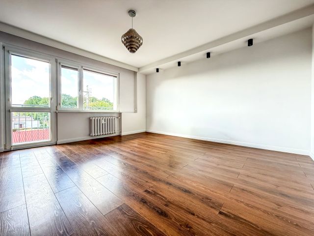 Mieszkanie 3-pokojowe Trzcianka, os. Zacisze. Zdjęcie 1