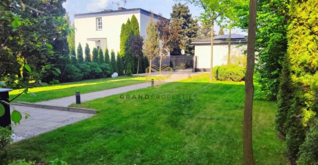 dom wolnostojący, 5 pokoi Warszawa Wawer. Zdjęcie 2