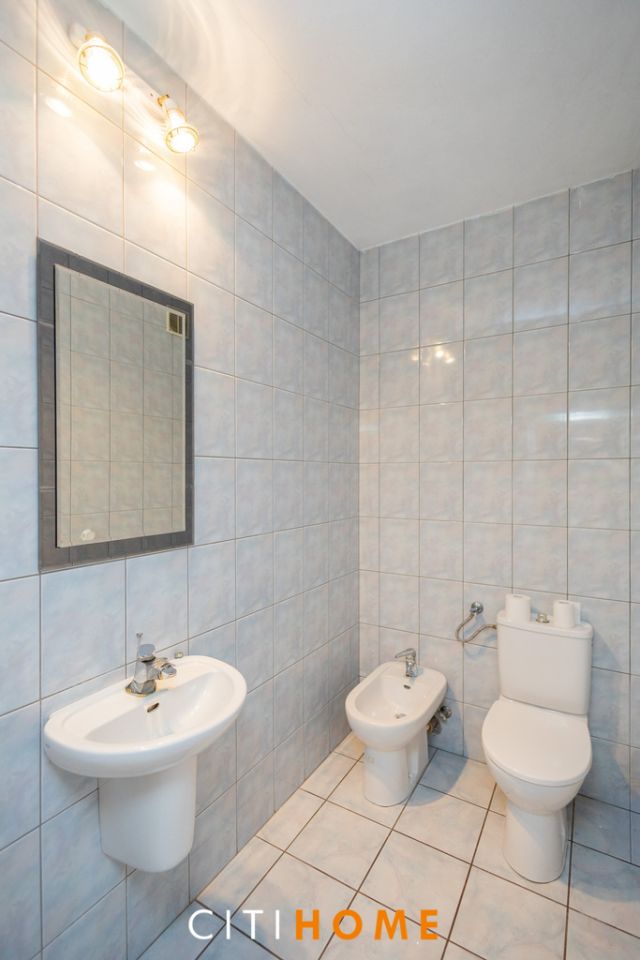 dom wolnostojący, 6 pokoi Łomianki. Zdjęcie 24