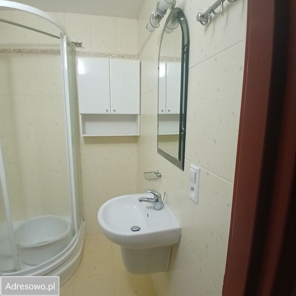 Mieszkanie 3-pokojowe Ostrowiec Świętokrzyski, os. Ogrody. Zdjęcie 2