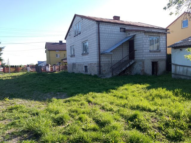 dom wolnostojący, 3 pokoje Gowarczów, ul. Szkolna. Zdjęcie 2