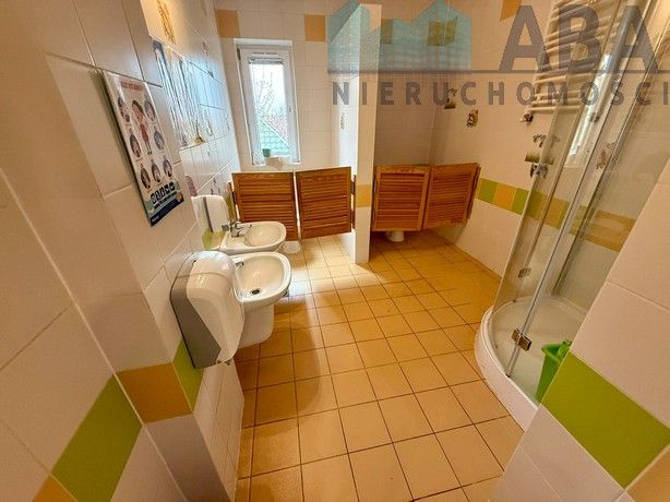 dom wolnostojący, 5 pokoi Kramsk, ul. Adama Mickiewicza. Zdjęcie 3