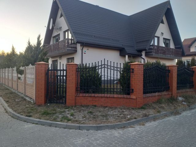 dom wolnostojący Firlej, ul. Sportowa. Zdjęcie 1