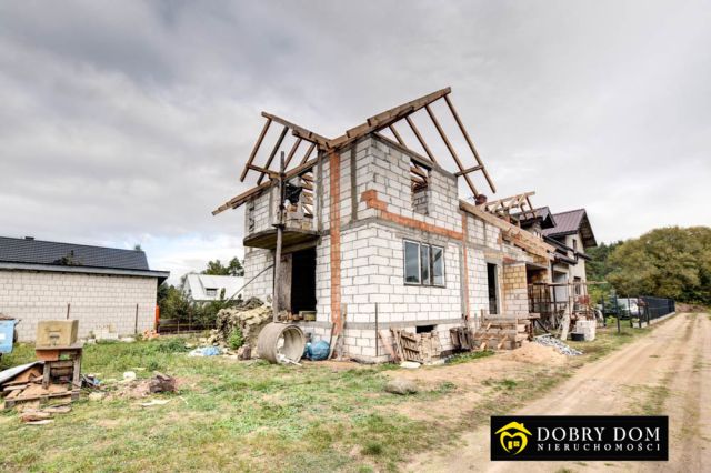 bliźniak, 4 pokoje Kuriany. Zdjęcie 1