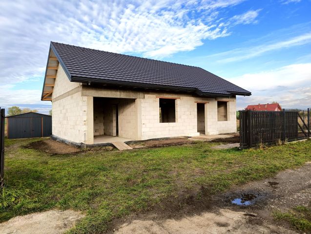 dom wolnostojący, 4 pokoje Polanowice. Zdjęcie 1