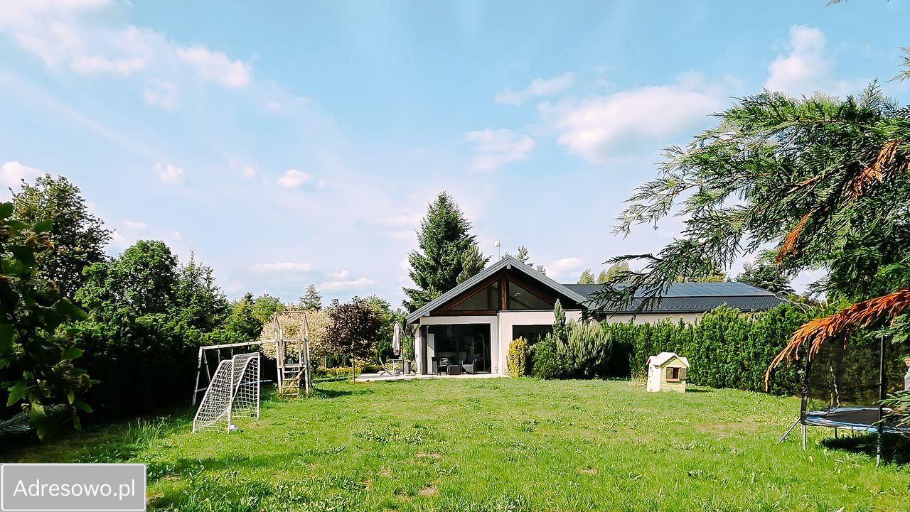 dom wolnostojący, 4 pokoje Pabianice. Zdjęcie 1