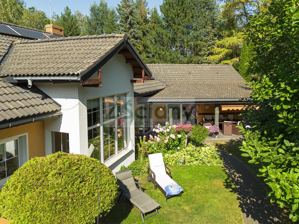 dom wolnostojący, 6 pokoi Konstancin-Jeziorna. Zdjęcie 2