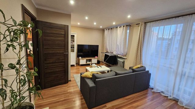 Mieszkanie 2-pokojowe Jastrzębie-Zdrój, ul. Szkolna. Zdjęcie 1