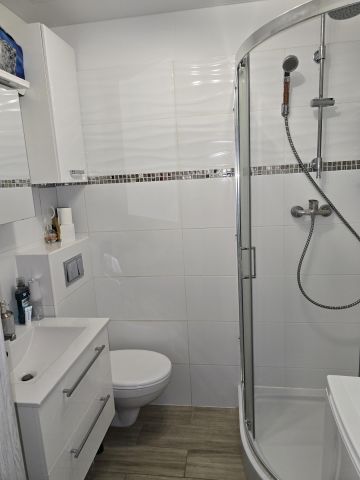 Mieszkanie 3-pokojowe Świdnica, ul. Jana Riedla. Zdjęcie 1