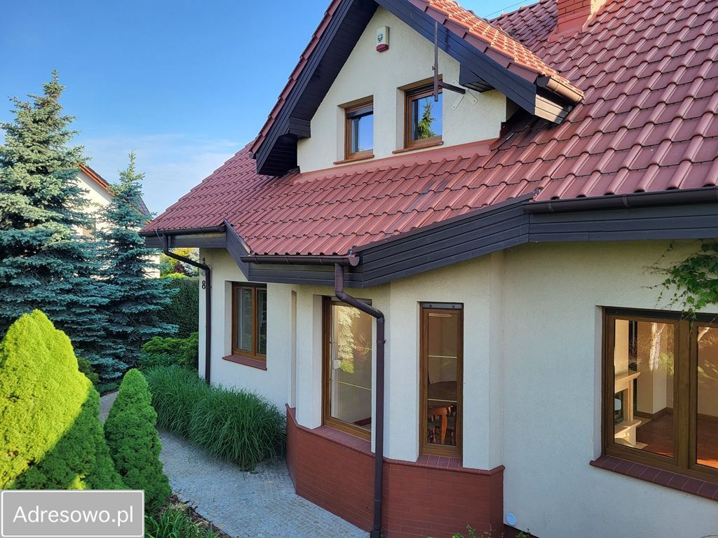 dom wolnostojący, 7 pokoi Poznań Nowe Miasto, ul. Ropczycka