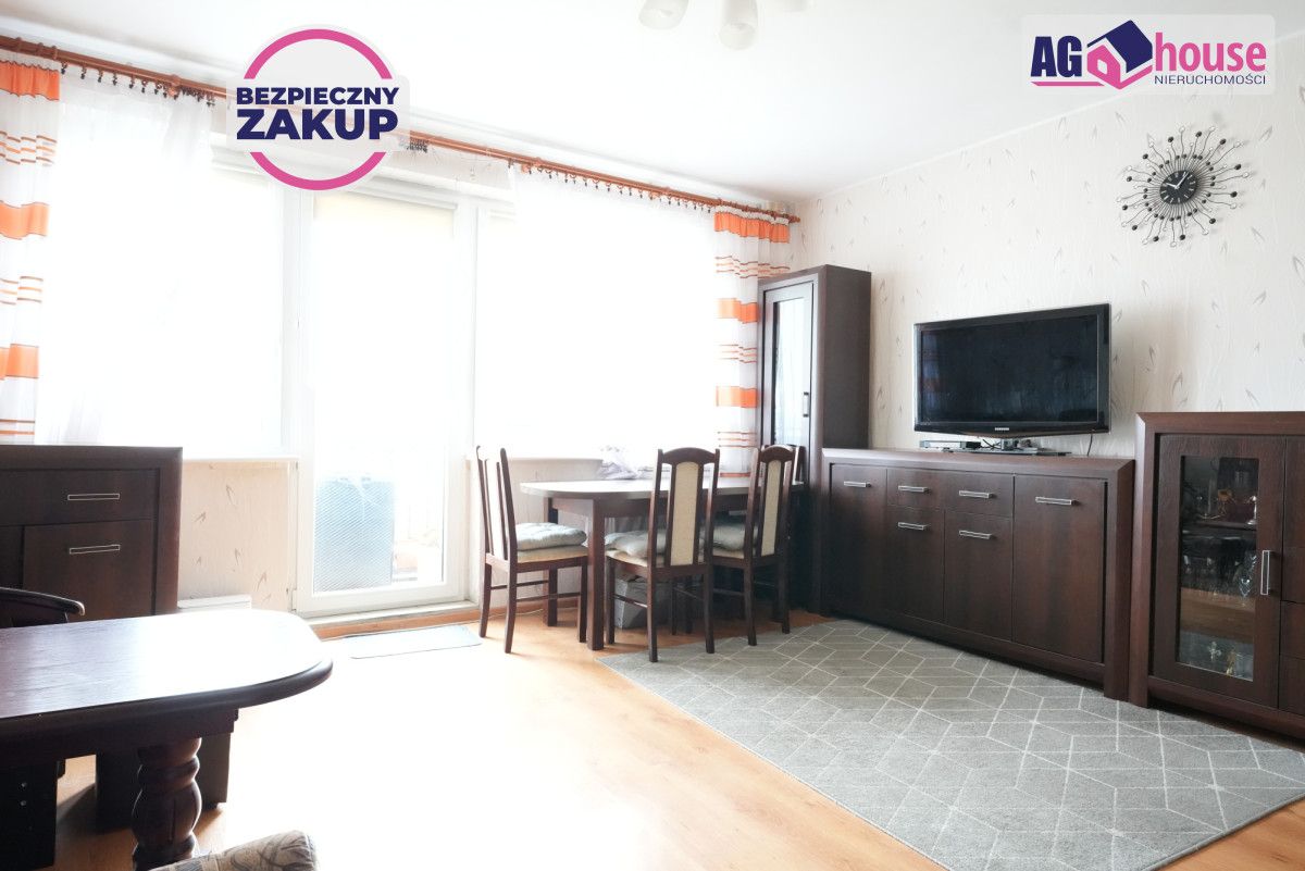 Mieszkanie 2-pokojowe Gniewino, os. Kaszubskie. Zdjęcie 2