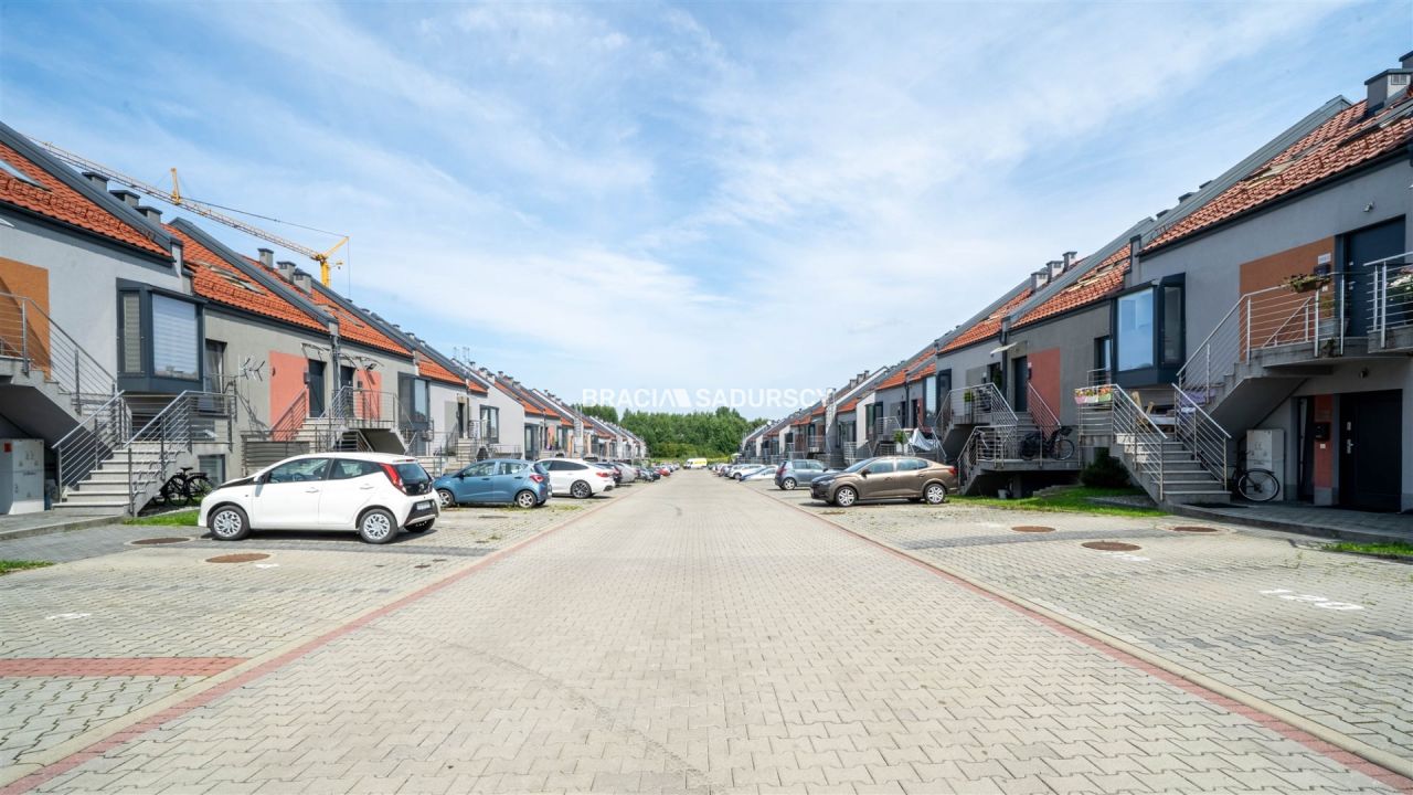 Mieszkanie 4-pokojowe Kraków Swoszowice, ul. Leona Petrażyckiego. Zdjęcie 15