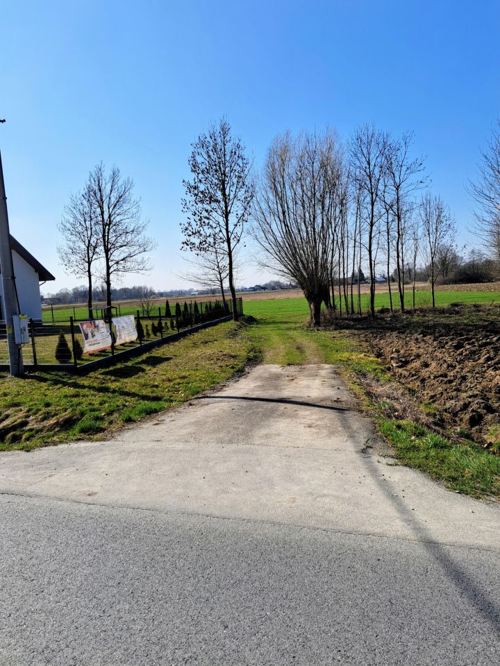 Działka budowlana Zabrnie. Zdjęcie 2