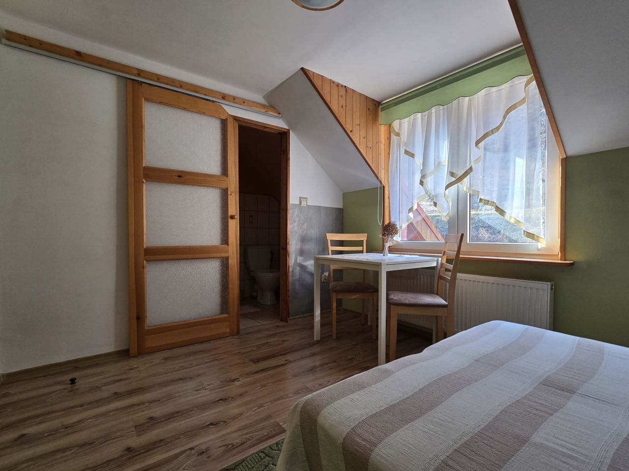 dom wolnostojący, 9 pokoi Jelenia Góra Jagniątków, ul. Karkonoska. Zdjęcie 12
