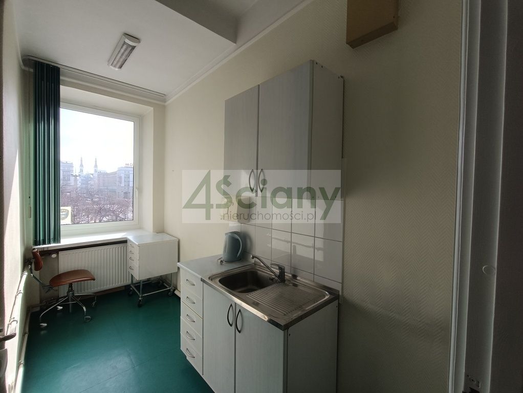 Mieszkanie 3-pokojowe Warszawa Śródmieście, ul. Piękna. Zdjęcie 9