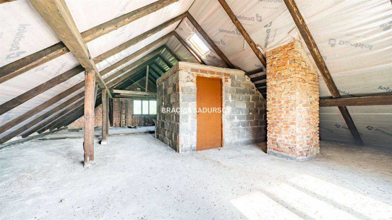 dom wolnostojący, 8 pokoi Libertów, ul. św. Floriana. Zdjęcie 11