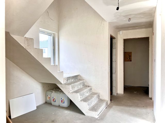 dom wolnostojący, 5 pokoi Morawica. Zdjęcie 9