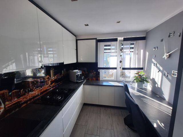 Mieszkanie 3-pokojowe Nysa, ul. Komisji Edukacji Narodowej. Zdjęcie 1