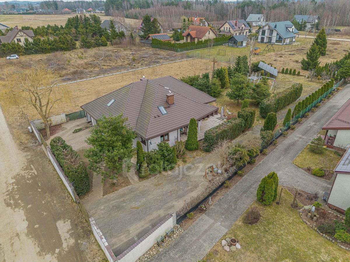 dom wolnostojący, 6 pokoi Kielno. Zdjęcie 27