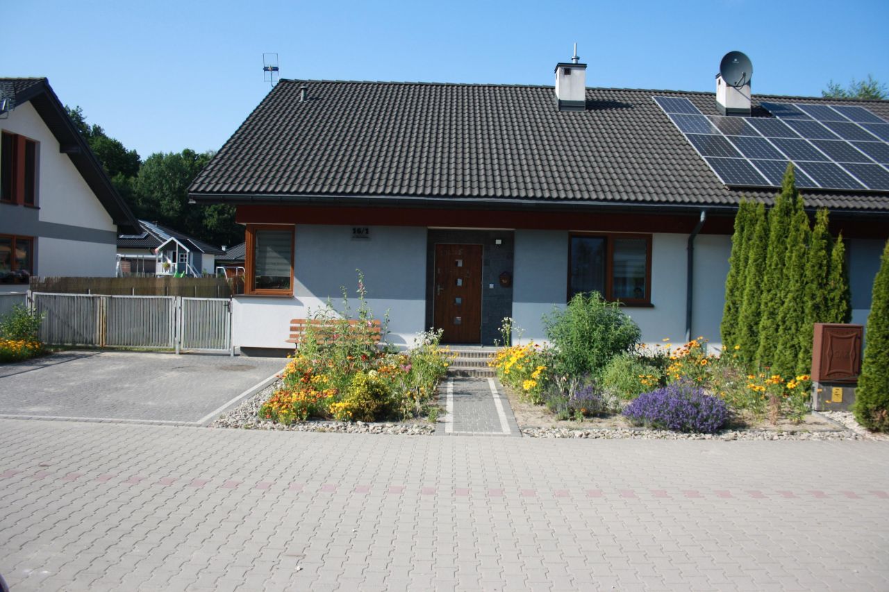 bliźniak, 4 pokoje Budy Siennickie, ul. Malownicza. Zdjęcie 1