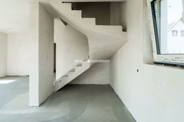 dom wolnostojący, 4 pokoje Ujazd. Zdjęcie 13