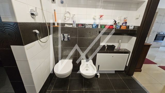 Mieszkanie 4-pokojowe Kraków, ul. Józefa Chełmońskiego. Zdjęcie 12