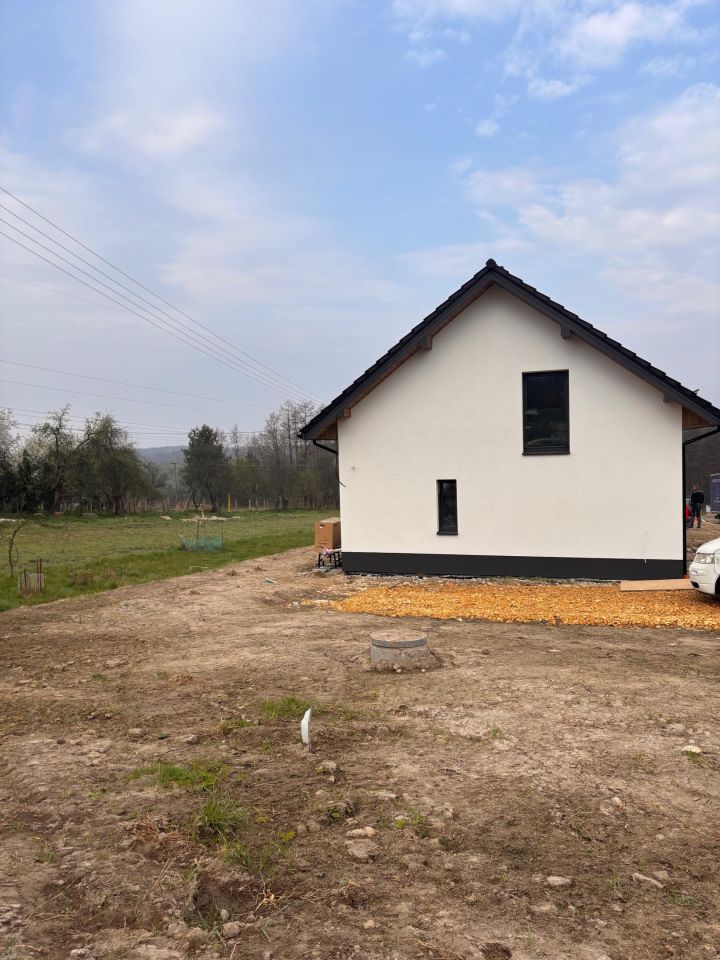 dom wolnostojący, 4 pokoje Alwernia, ul. Różana. Zdjęcie 5