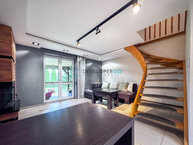 dom wolnostojący, 6 pokoi Jeleniewo. Zdjęcie 3